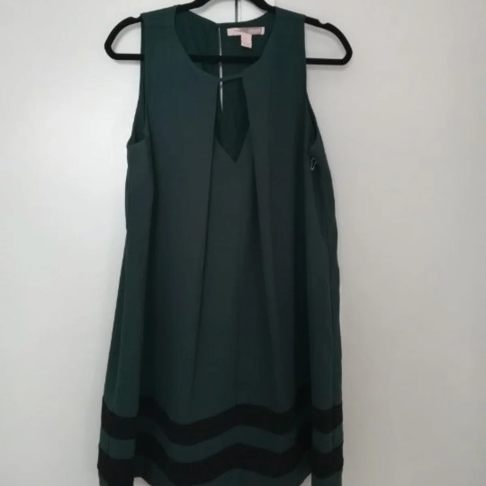 Forever21 Knee length dress Size M